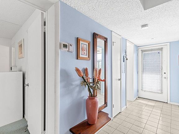 4th image of 2615 NE 3rd Court #308
