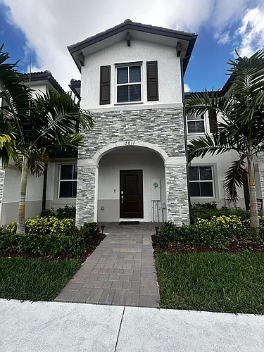 2811 SE 26th Ave Photo 1