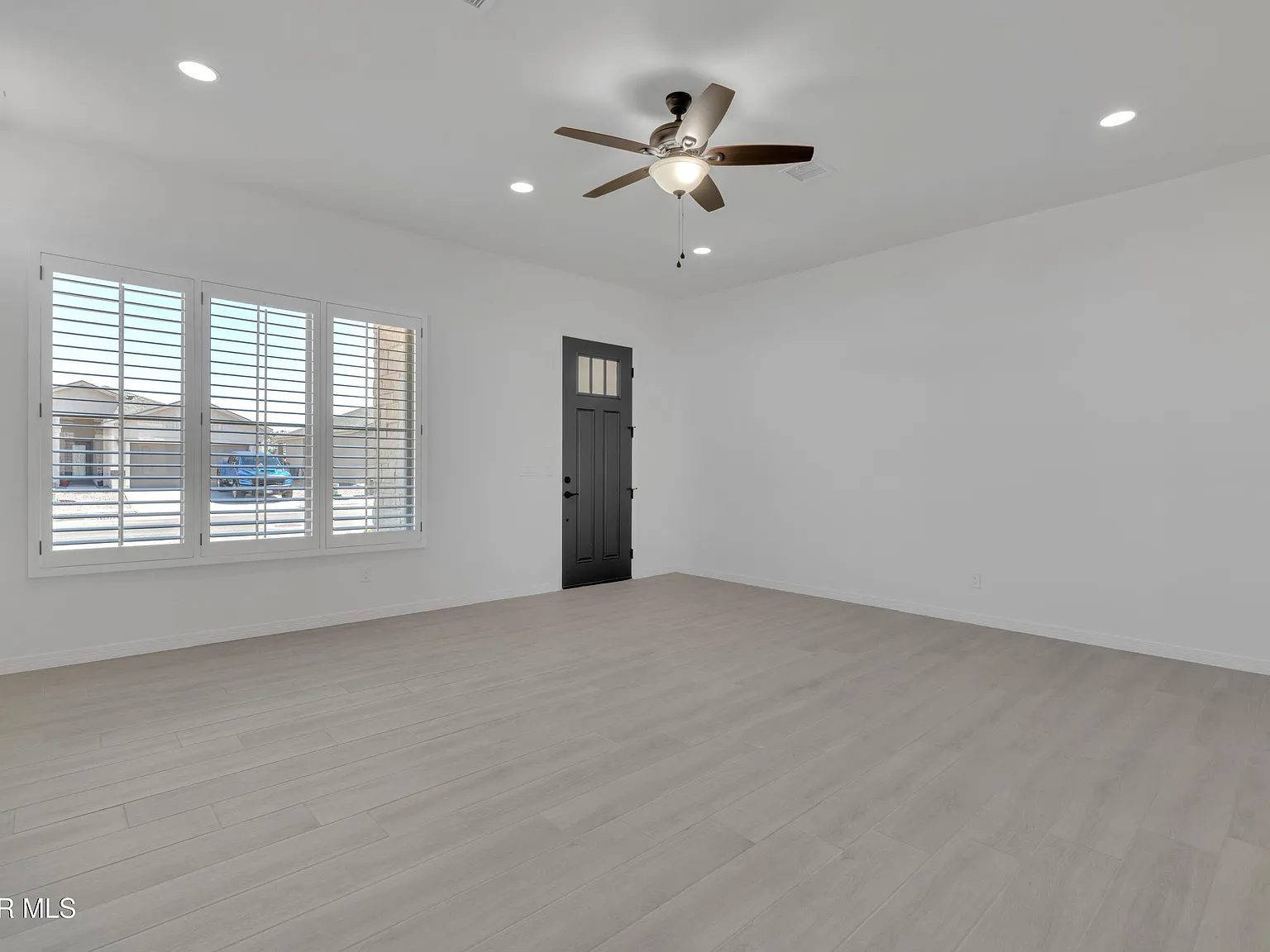 3 bed, 2.0 bath, 1800 sqft, $2,200 — Photo 4