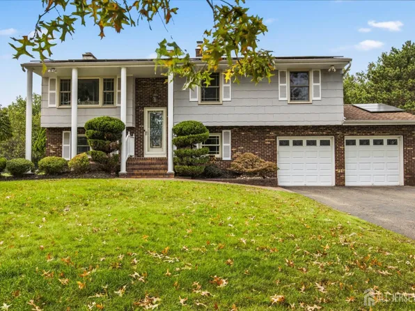 320 Grandview Ave, Piscataway, NJ 08854
