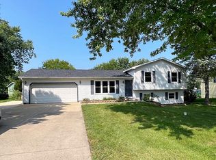 58446 W Greenfield Ct, Three Rivers, MI 49093