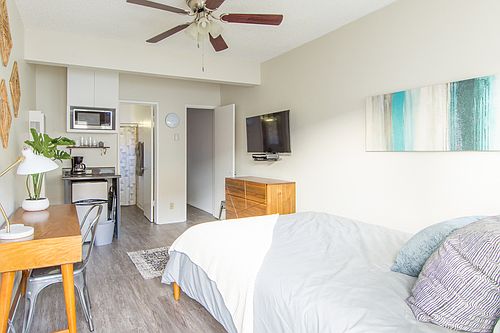 2nd image of 3840 Motor Ave APT 11