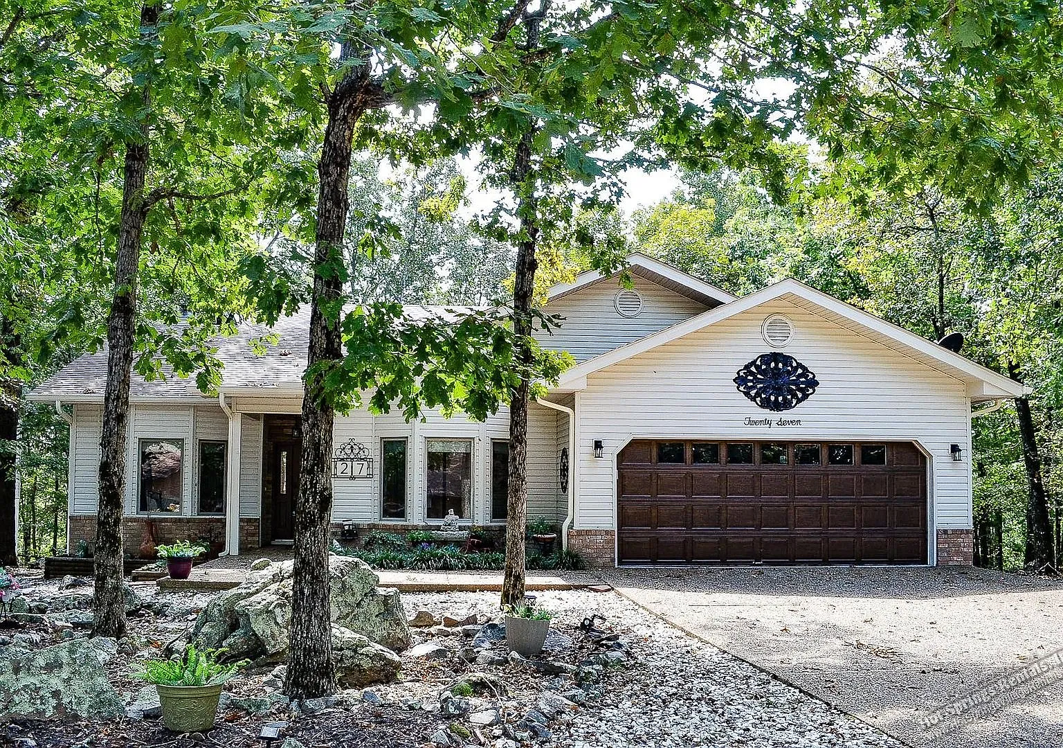 West Gate Area | Home | Unfurnished — Photo 4