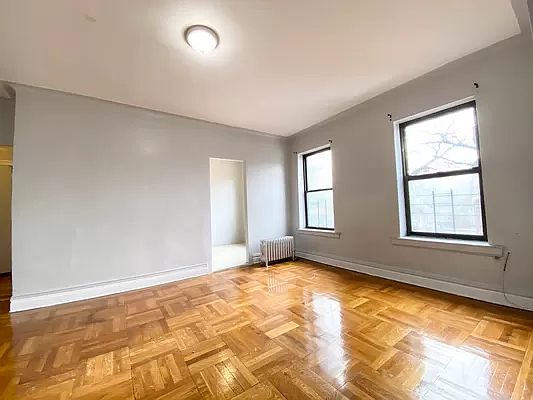 3rd image of 210 W 262nd St APT 5I