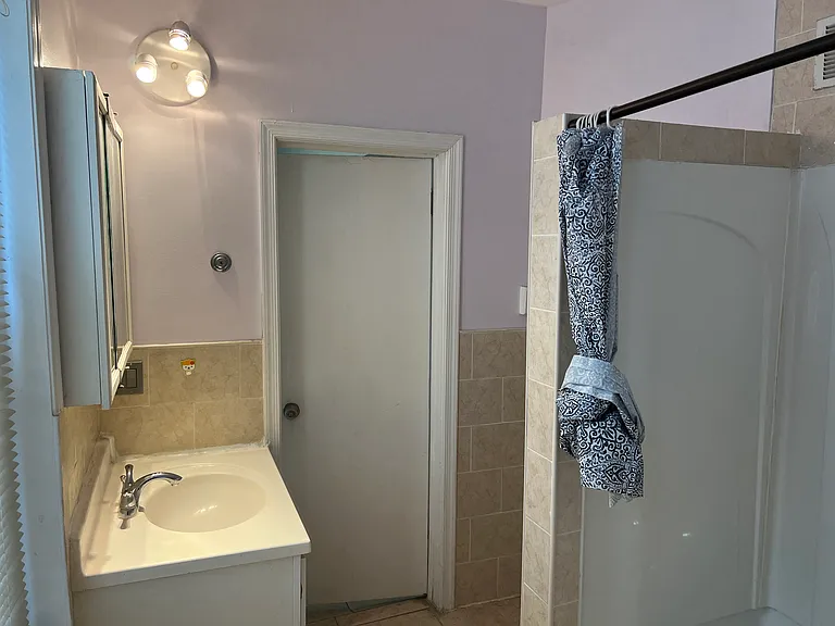 4126 Chester Ave #2F — Photo 9