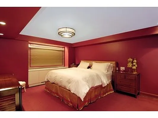 Sold by Corcoran | media 20