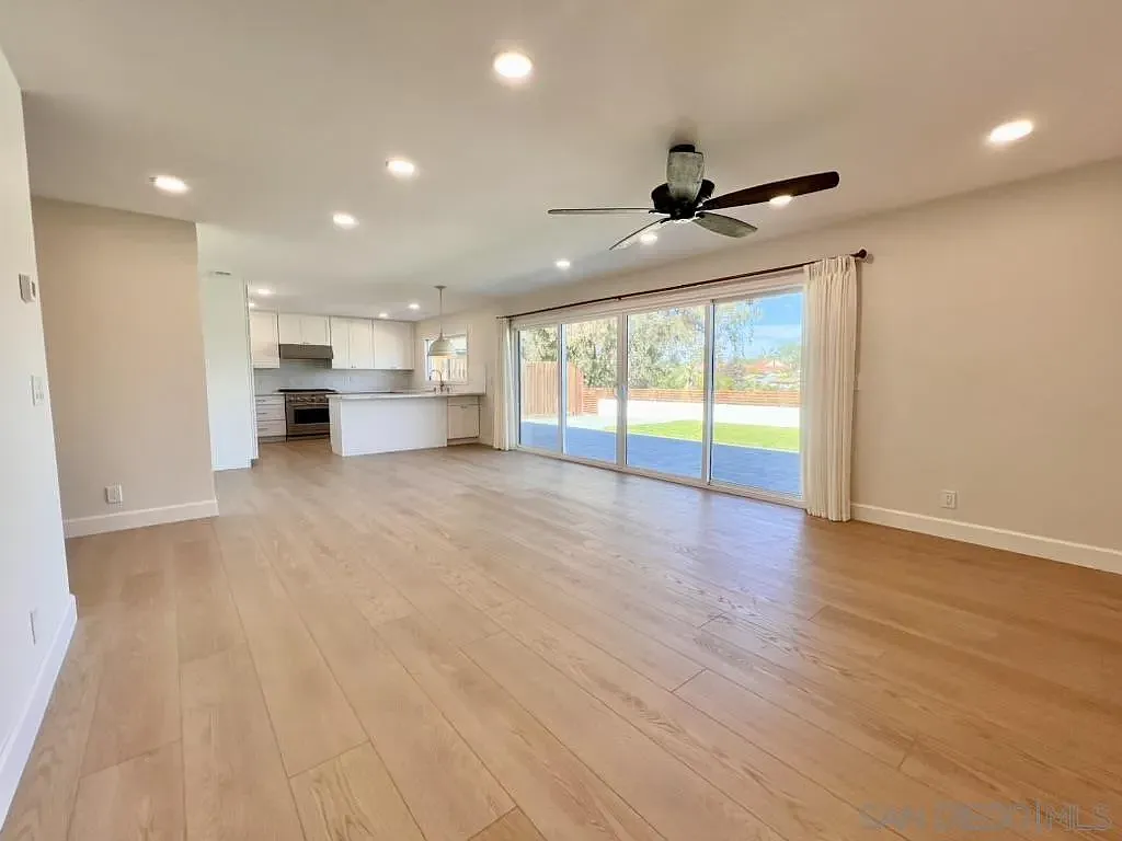 3 bed, 2.0 bath, 1679 sqft, $8,200 — Photo 3