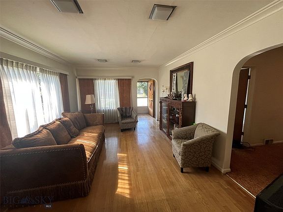 3rd image of 2625 Kossuth St
