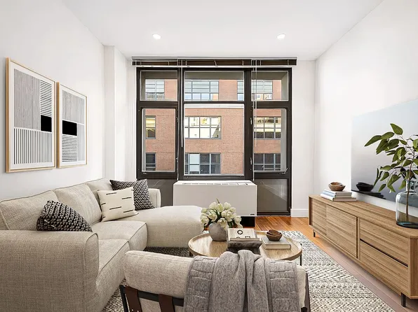 4118 27th St #8A, Long Island City, NY 11101