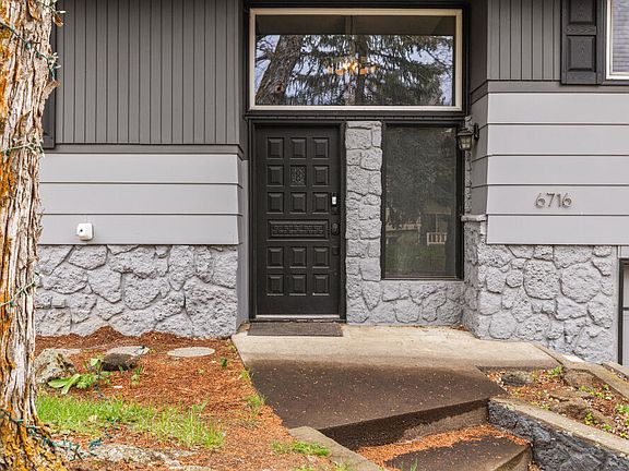 3rd image of 6716 Amber Ave