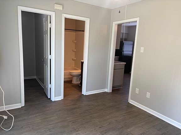 3rd image of 408 Mulberry St #10