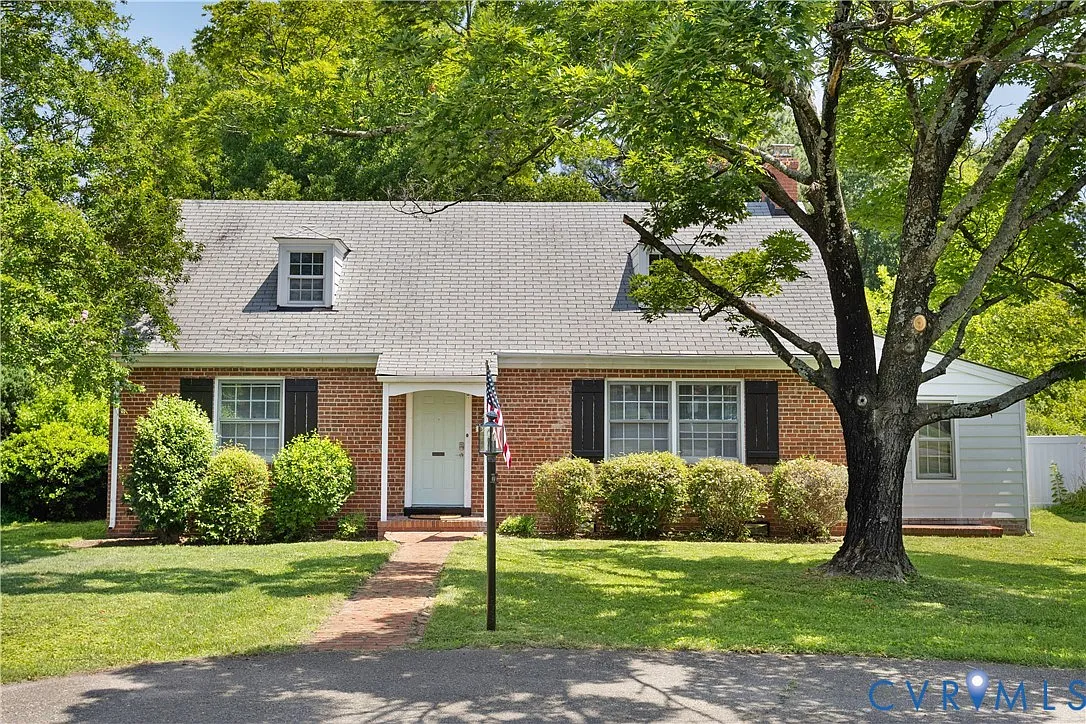 3 bed, 2.0 bath, 1578 sqft, $2,350 — Photo 3