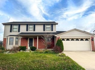 1198 Knightsbridge Rd, Canton, MI 48187