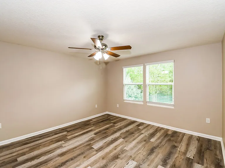 3507 Twin Falls Dr — Photo 10
