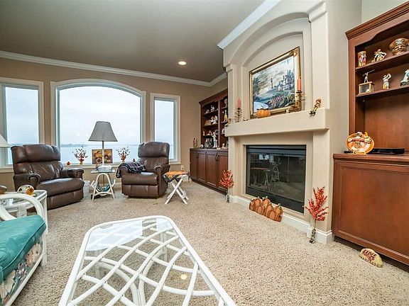 5th image of 1112 Gordon Dr Unit 5N
