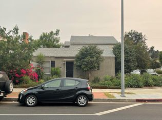 10256 Riverside Dr, North Hollywood, CA 91602