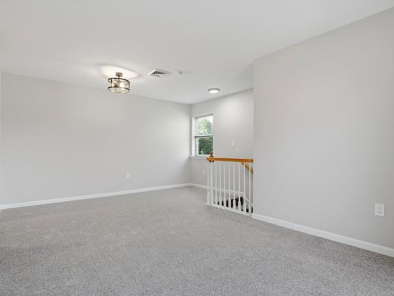 2nd image of 205 Horseshoe Dr