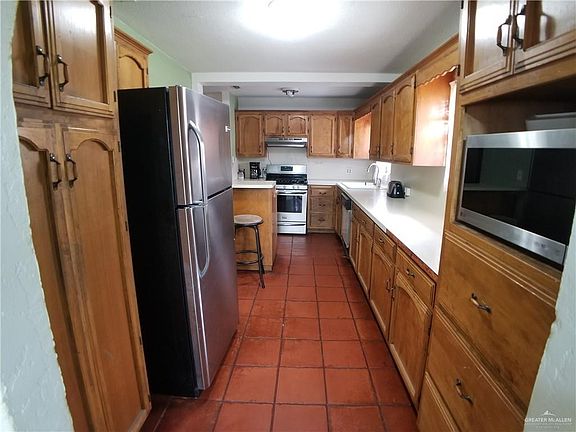 5th image of 707 Laurel Ave