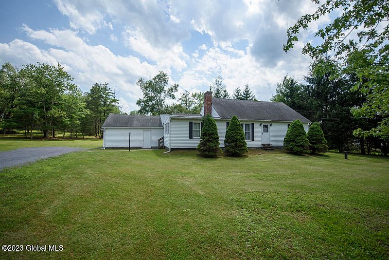 2nd image of 636 E Shore Road