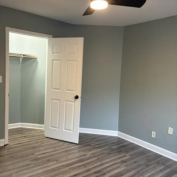 729 Meeker Ave — Photo 12