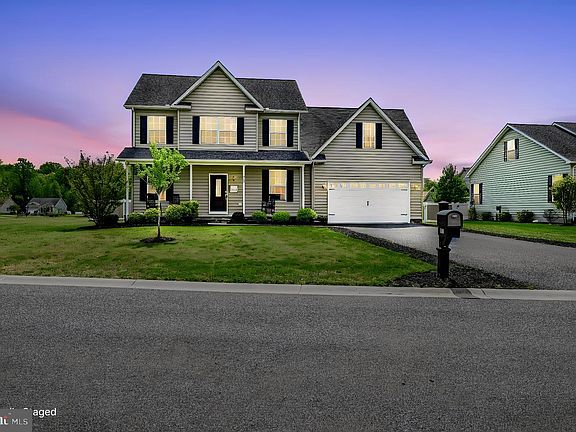 2nd image of 160 Ponds Edge Dr
