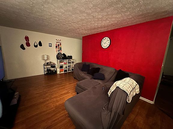 2nd image of 196 Scandia Cir APT 4