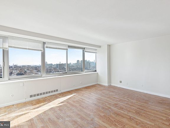3rd image of 2401 Pennsylvania Ave APT 19B26