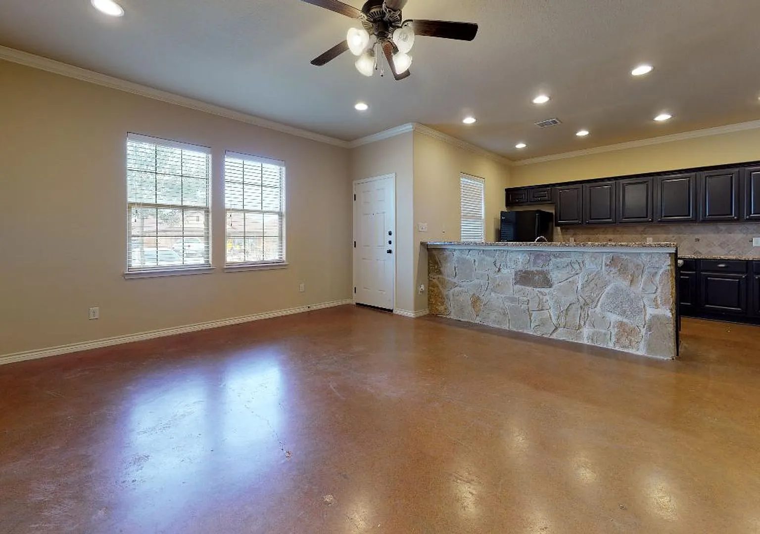 126 Kimber — Photo 2