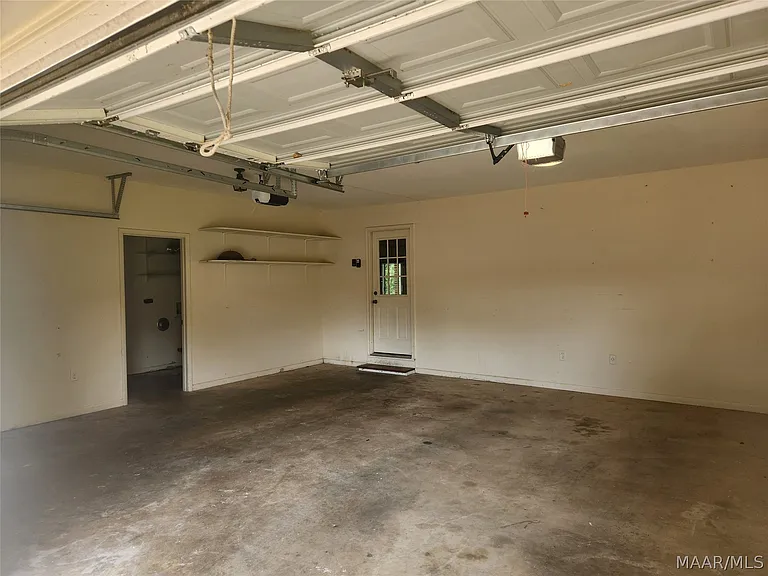 1203 Oates Rd — Photo 42
