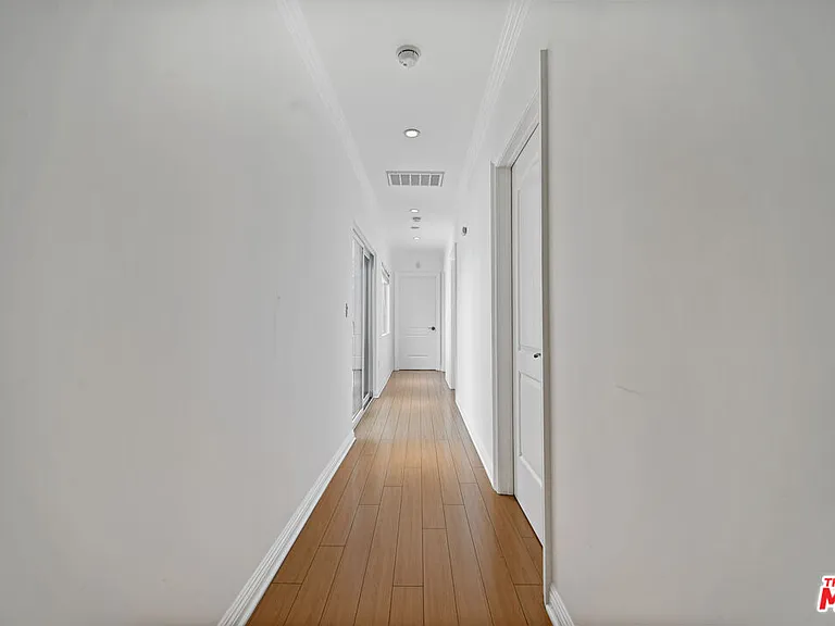 232 S Crescent Dr — Photo 23