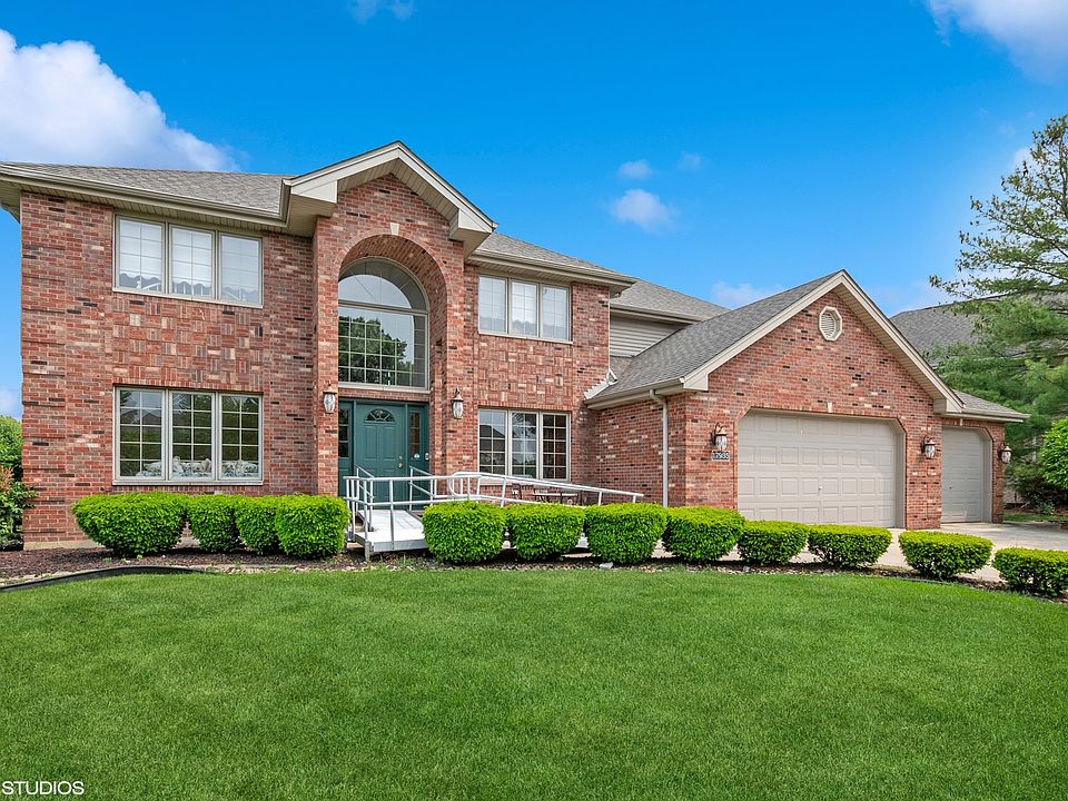 1st image of 17935 Pheasant Lake Dr