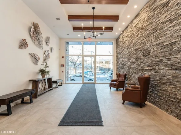 425 3rd Street image 17 of 31