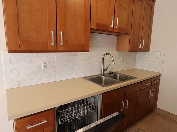 Kitchen, Dishwasher Side