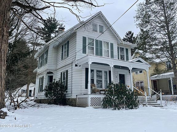2nd image of 11 McMaster Street