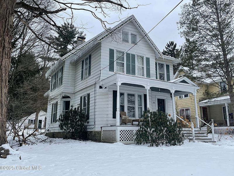 2nd image of 11 McMaster Street