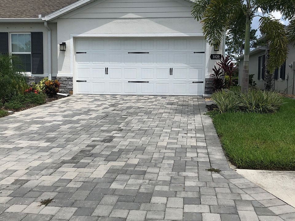 1st image of 1820 W Palms Dr