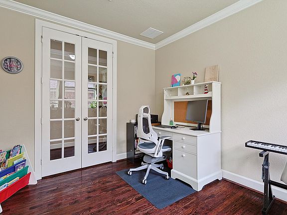 5th image of 1537 8th St