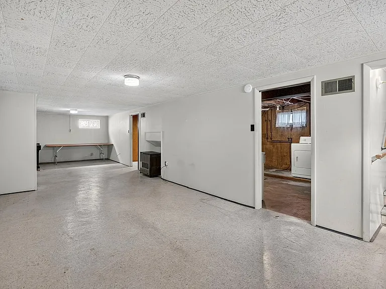 9826 Ravensbrook Dr — Photo 12