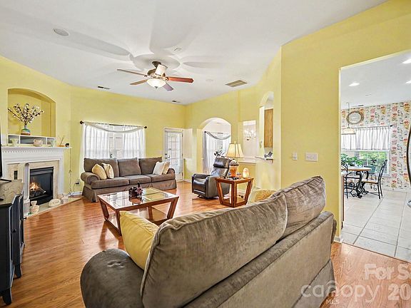5th image of 4313 David Cox Rd