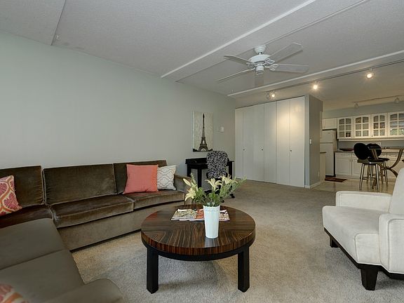 3rd image of 4540 8th Ave NE #100