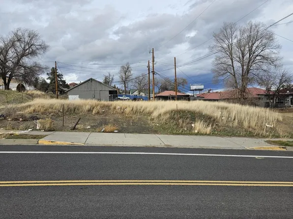 2200 NW Poplar St, Madras, OR 97741