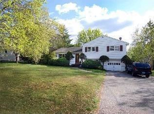 382 Ruckman Rd, Closter, NJ 07624