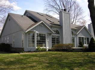 5 Saint Andrews Dr, Michigan City, IN 46360