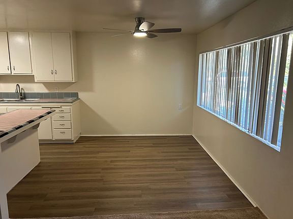 4th image of 2950 Clairemont Dr #9