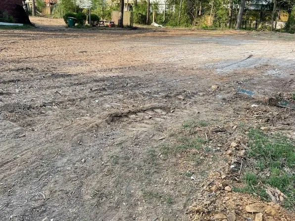 1508 Old Forge Dr, Little Rock, AR 72227