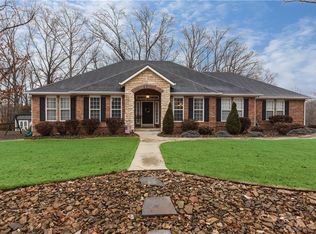 1 Hampton Cir, Bella Vista, AR 72715