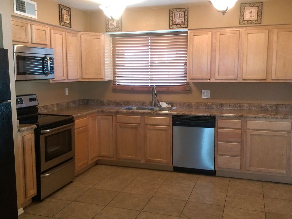 1st image of 321 E Garnet Ave