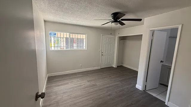 3 bed, 900 sqft, $2,600 — Photo 4