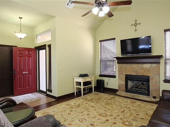 4th image of 7704 Harold Dr