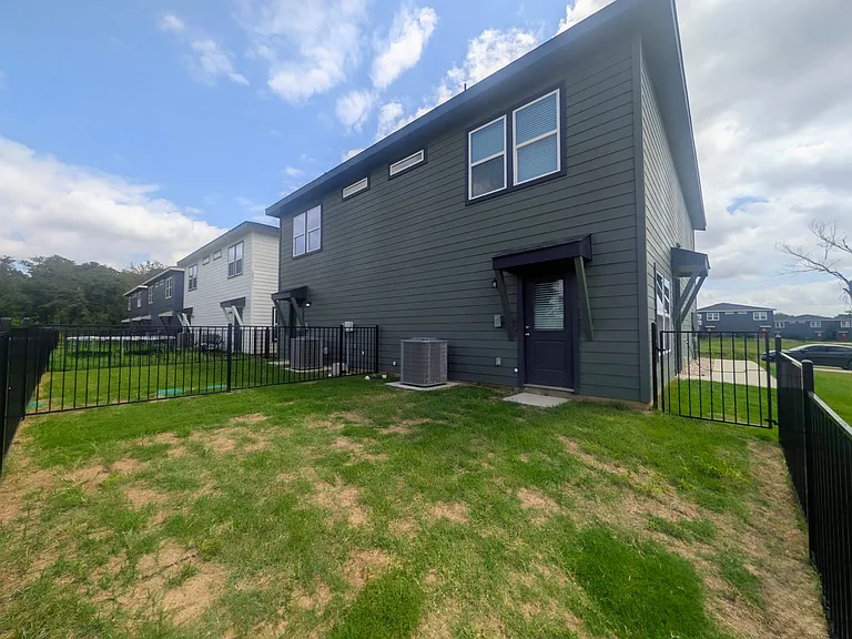 3501 E Renfro St #117 — Photo 4